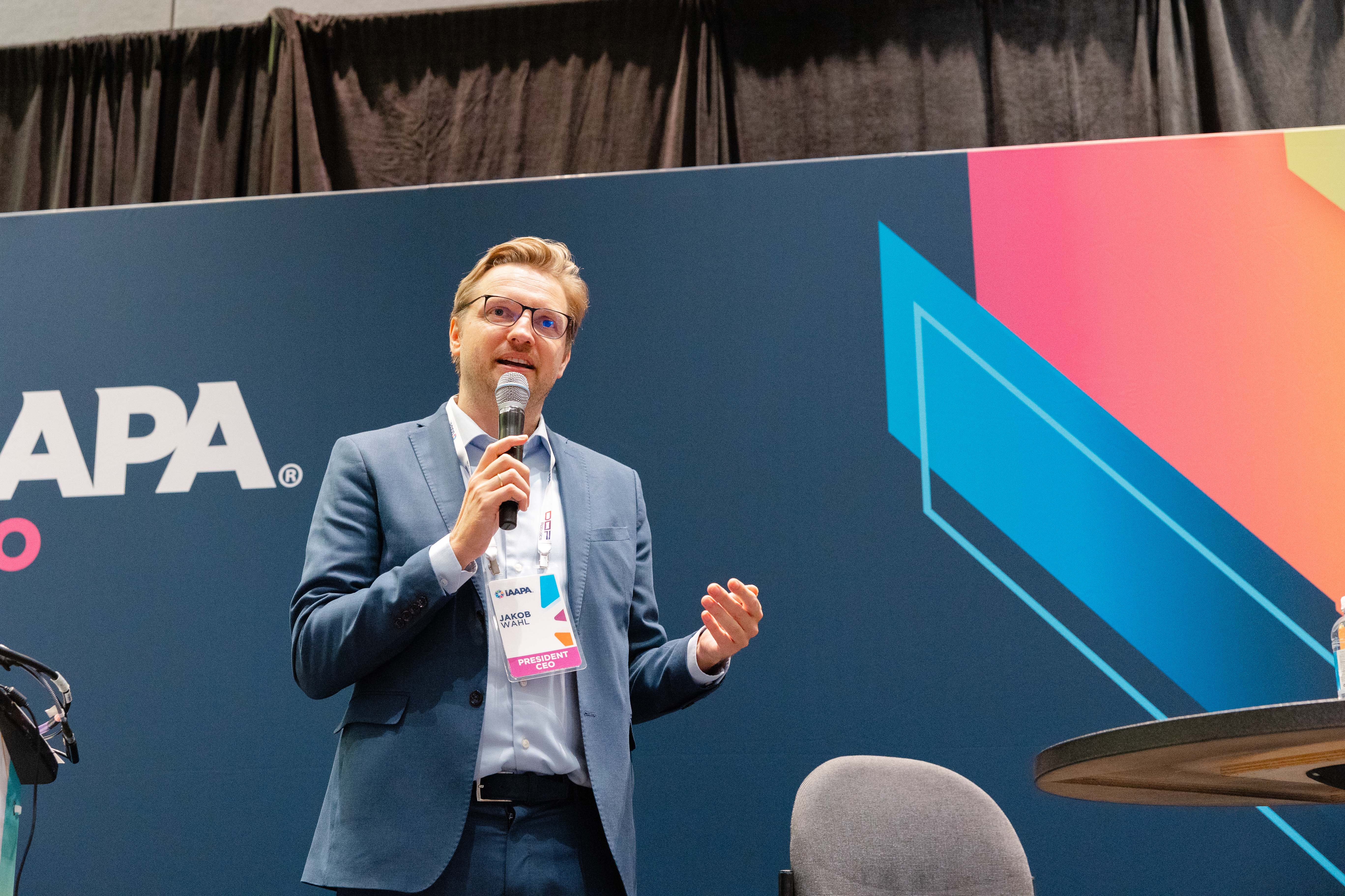 Jakob Wahl leading a fireside chat