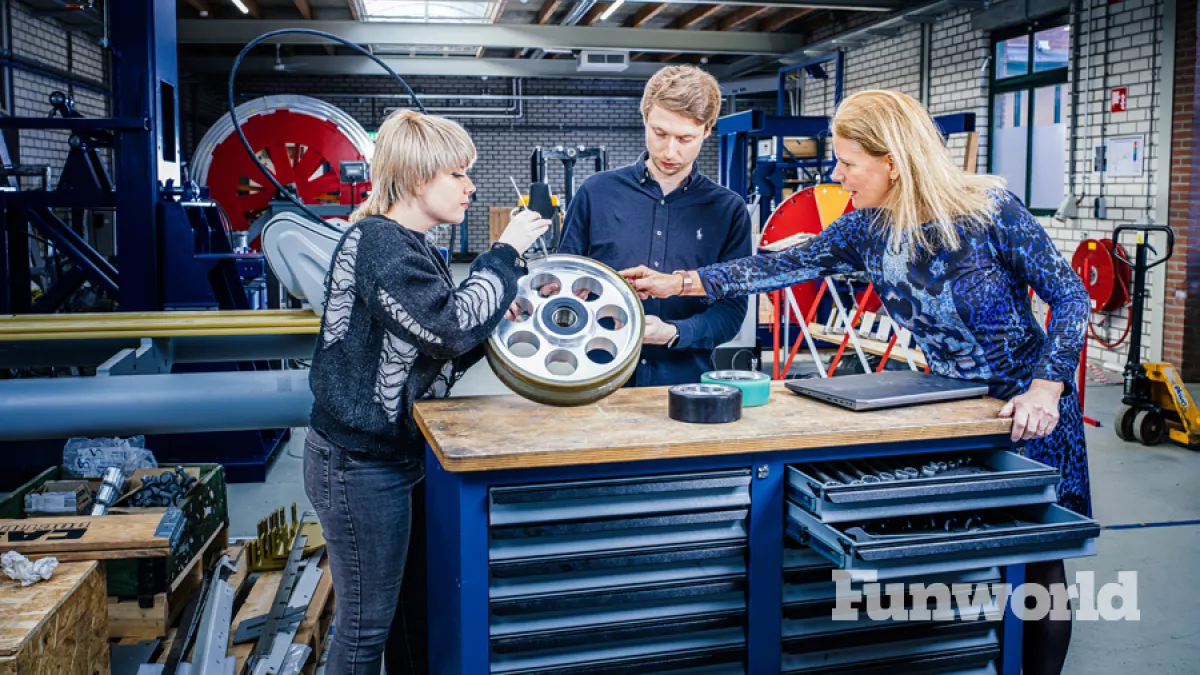 vekoma anne mart agerbeek with engineers