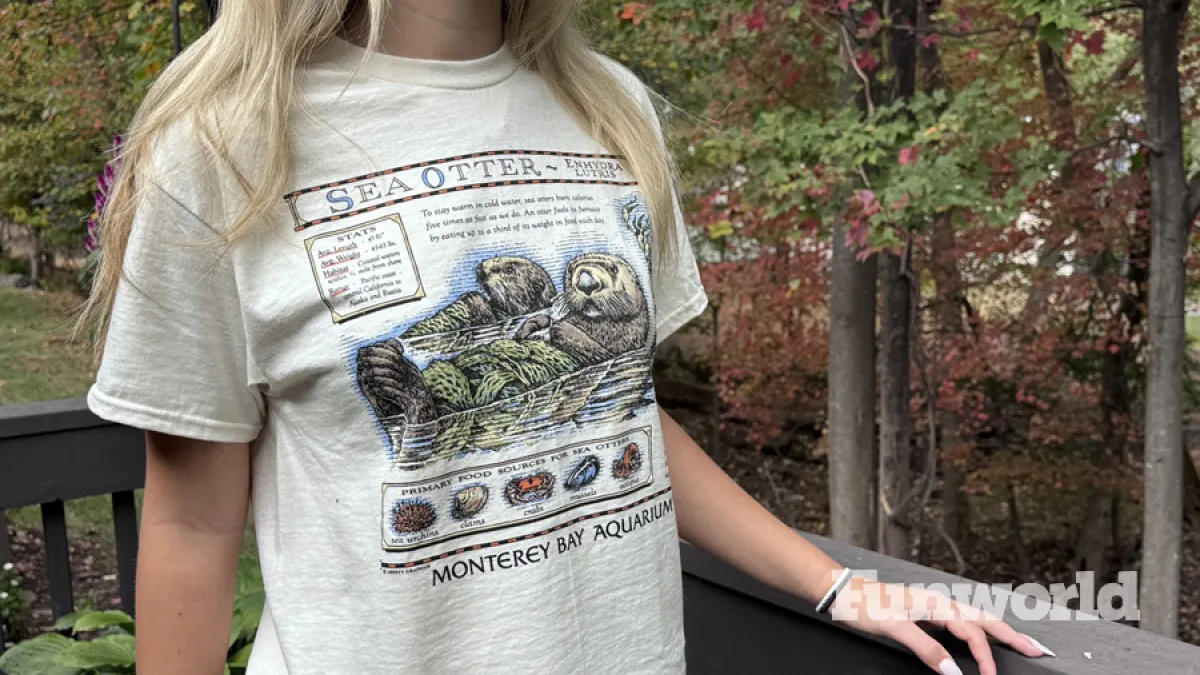 montery bay aquarium otter tee shirt
