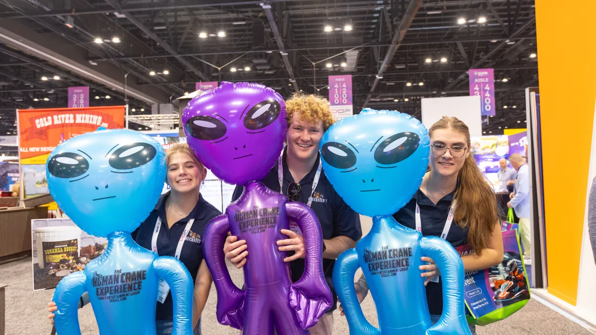 blow up aliens won by people