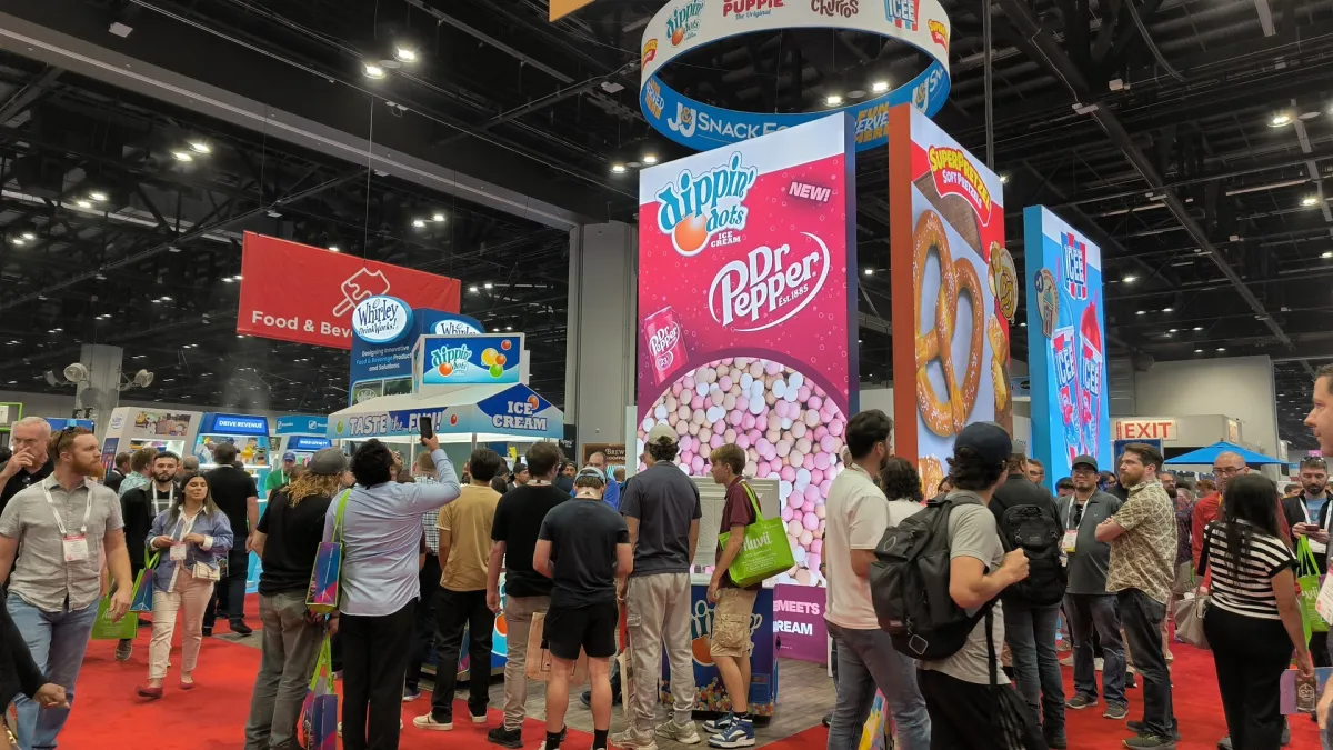 iaapa expo dipping dots