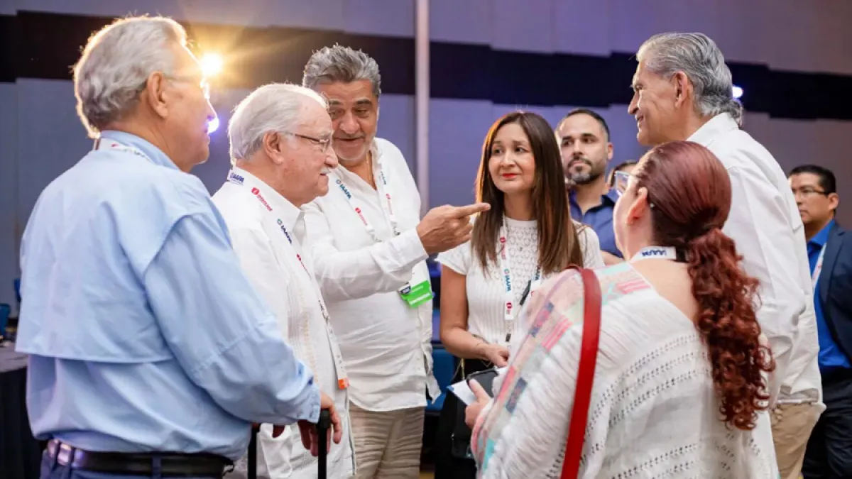 Summit Attendees with Paulina Reyes