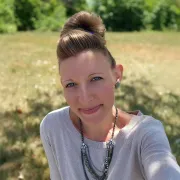 Brett Beadle - Headshot of women