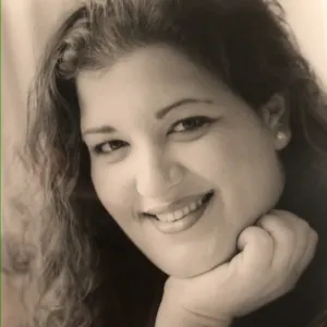 Aviva Ezring