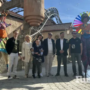 fantasialand. team group photo theme park land