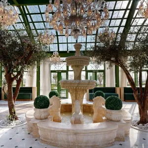The glass house 