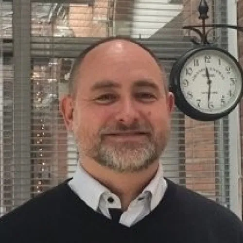A picture of Carsten Jensen in an office environment