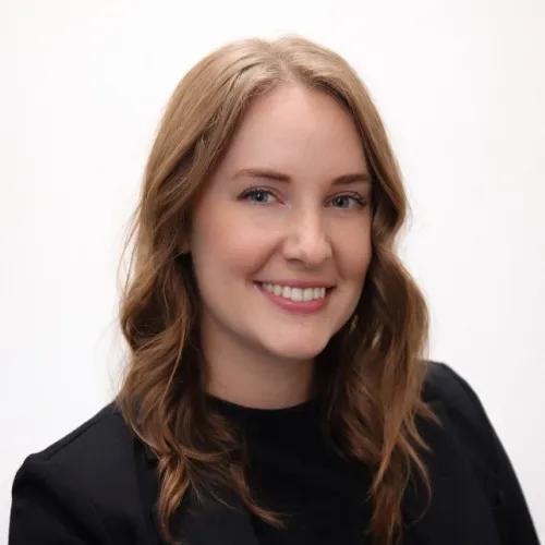 Stephanie Serago Headshot