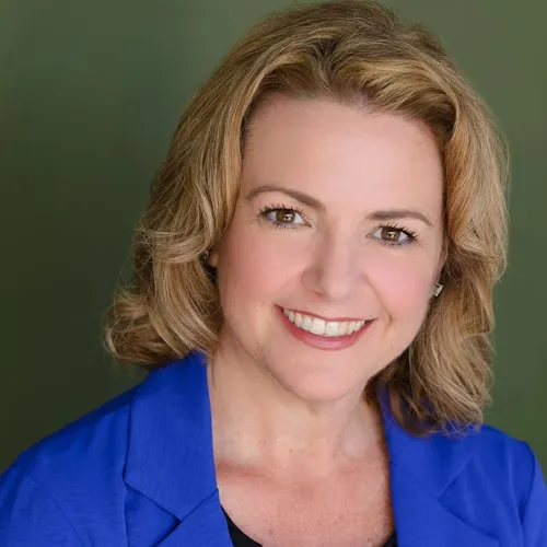 Stephanie Morehead Headshot