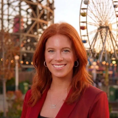 Nicole Holtzman Headshot