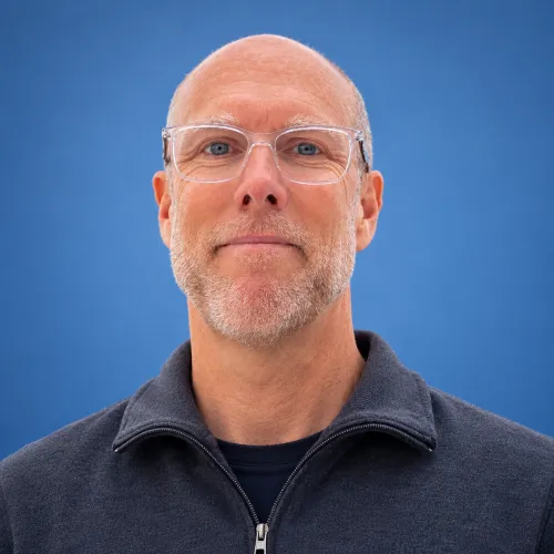 Hans Milberger Headshot