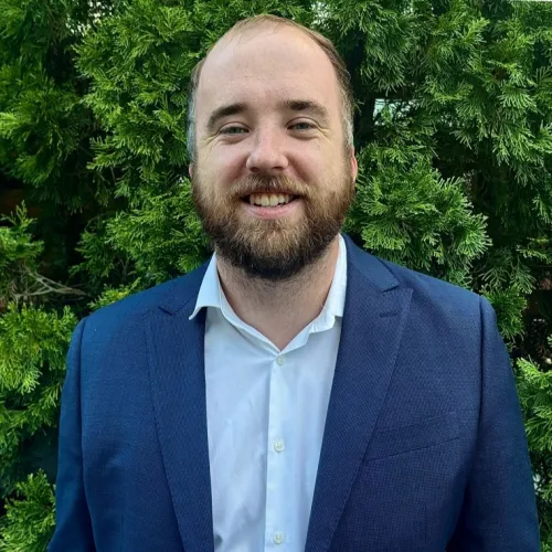 Mitchell Thompson Headshot