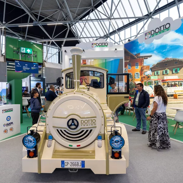 Dotto Trains exhibiting at IAAPA Expo