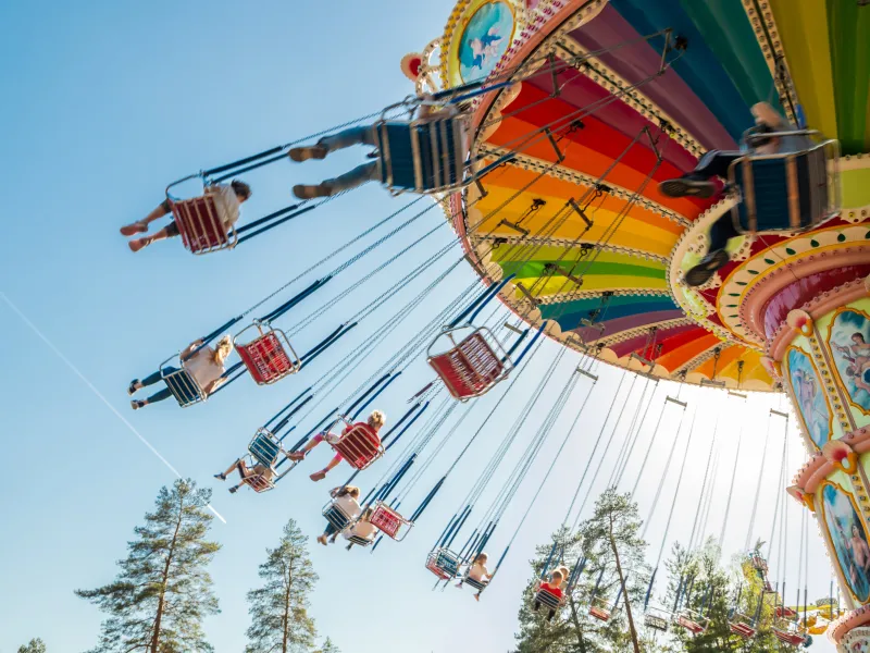 Spinning ride at amusement park