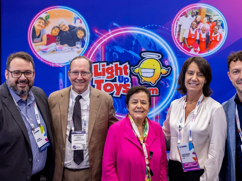 IAAPA Expo 2025 Light Up Toys Sponsor