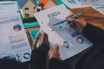 pen highlighting an ESG report