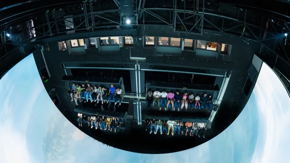 DOF Robotics Flying Theater