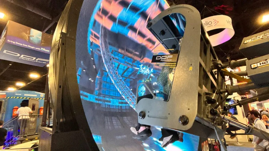 DOF Robotics Compact Flying Theater