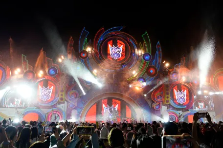 Universal Cool Summer: Battle of the Bands