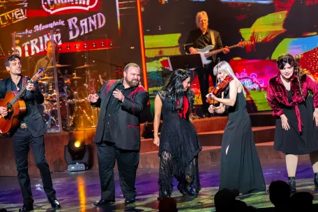 Play On: A Celebration of 40 Years of Dollywood