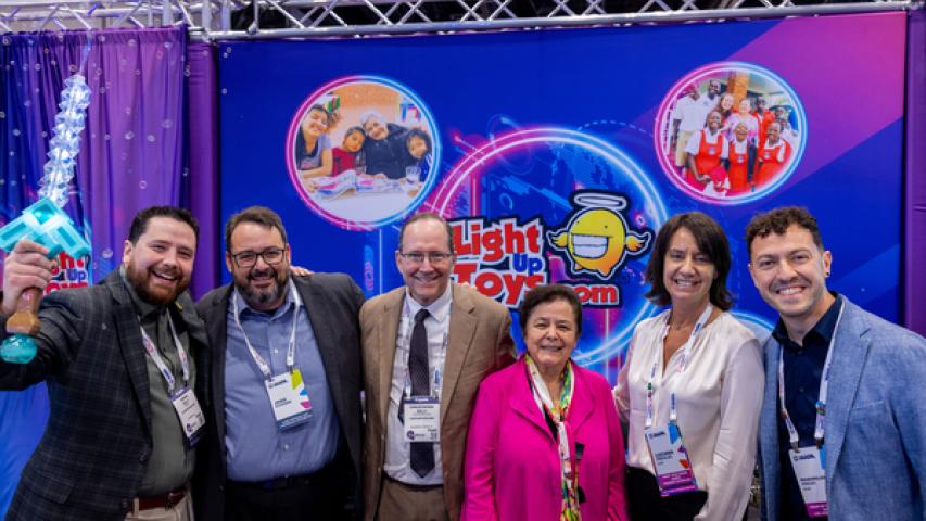 Light Up Toys Sponsor group shot